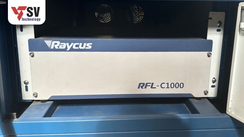 Tại Sơn Vũ, máy hàn laser fiber cầm tay sử dụng nguồn Raycus