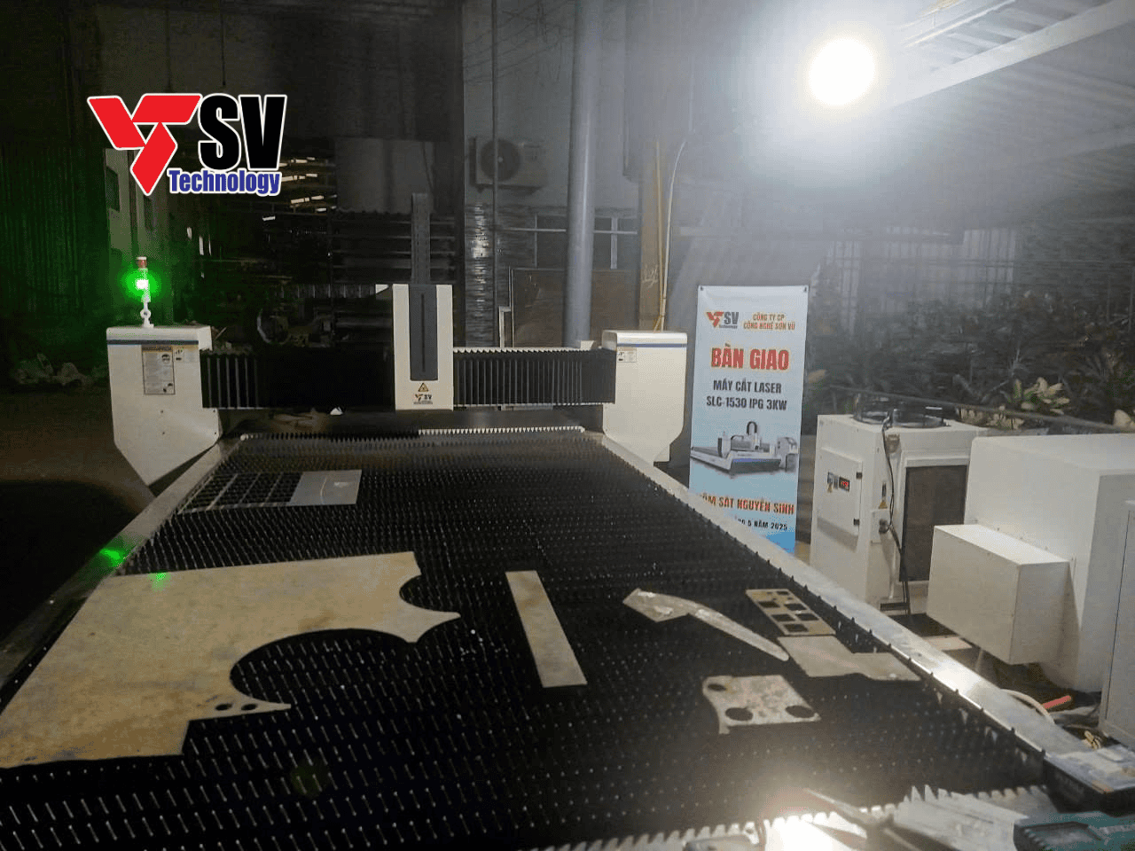 Bàn giao máy cắt laser SLC-1530 3KW, nguồn IPG-2