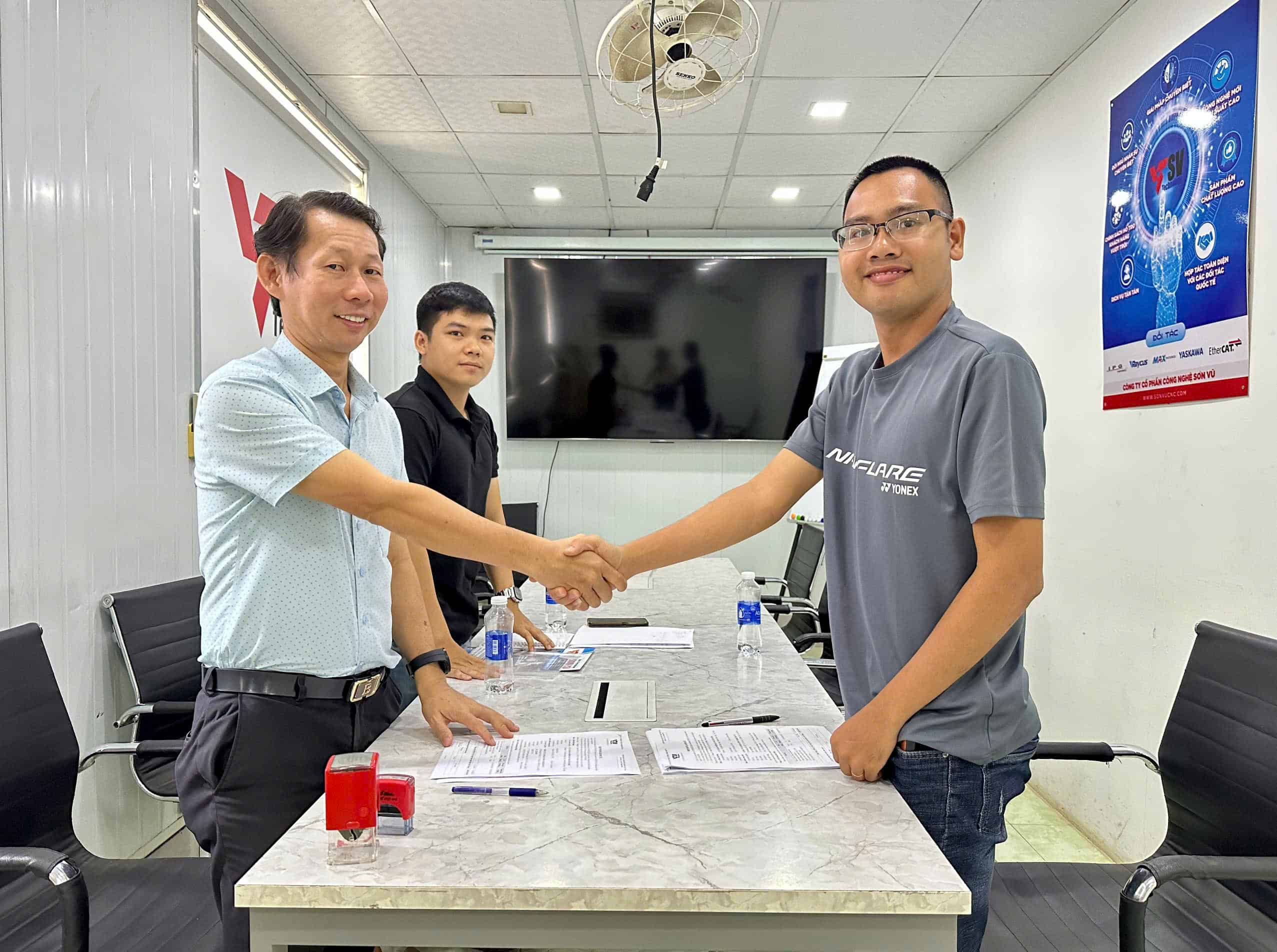 Ky hop dong may cat laser SLC-1530 3KW nguon IPG