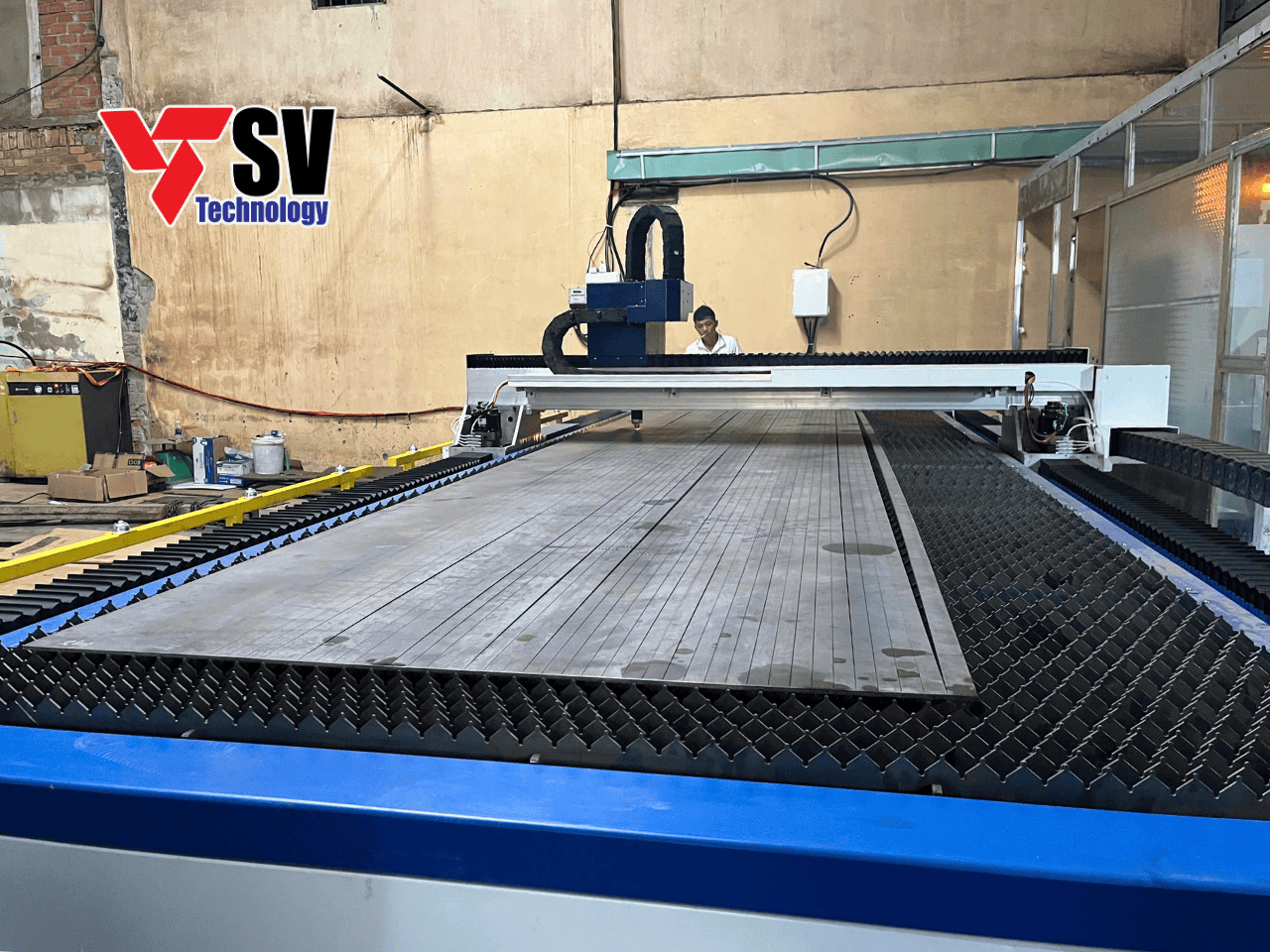Máy cắt laser SVM-2060 6kW tại Gia Lai