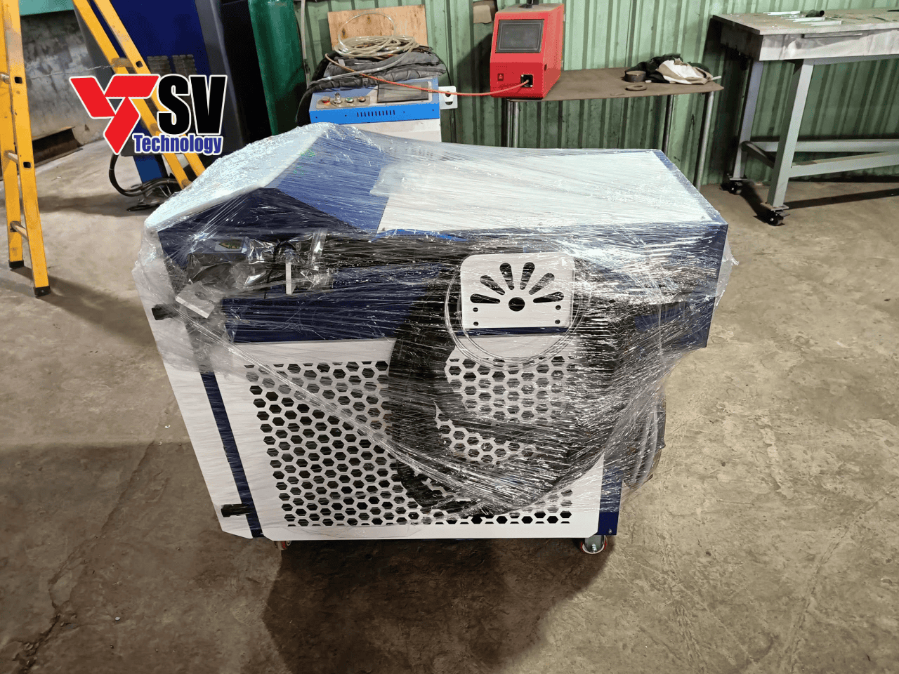 Máy tẩy rỉ laser công suất 3000W sự lựa chọn hàng đầu của Doanh nghiệp xây dựng, kết cấu thép