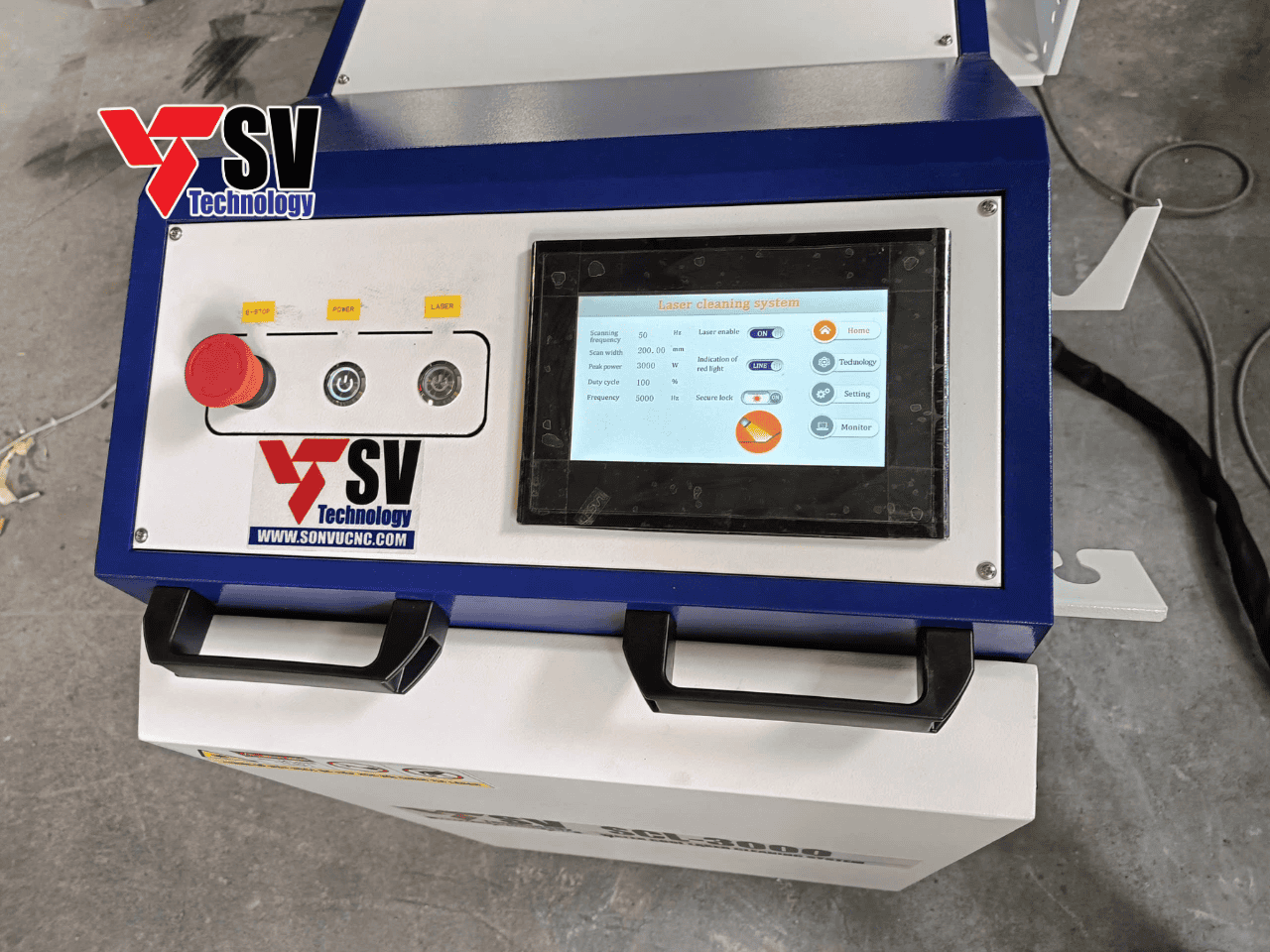 Màn hình điều khiển máy tẩy rỉ laser công suất 3000W của Sơn Vũ CNC