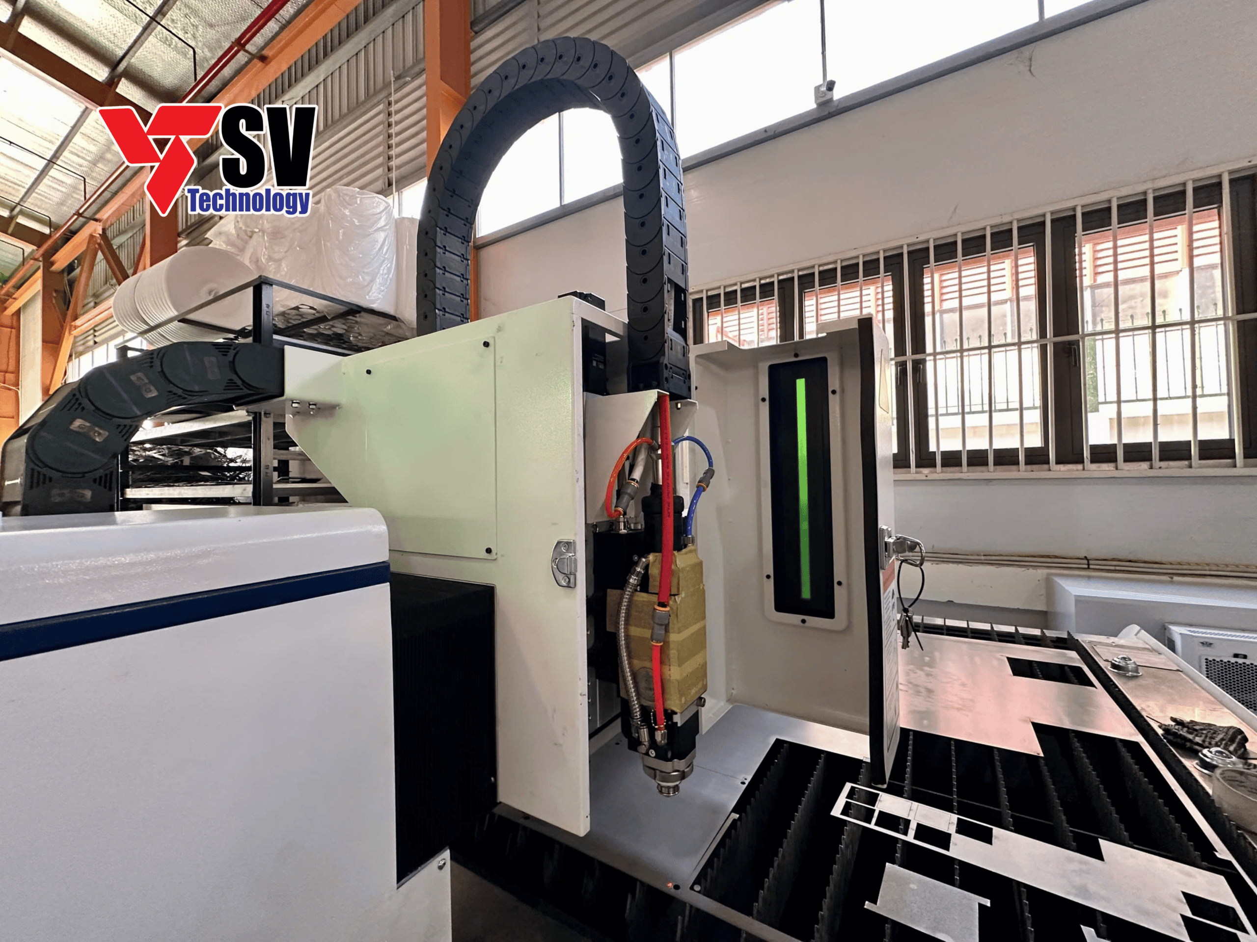Đầu cắt máy cắt laser SLC-1530 của Sơn Vũ CNC