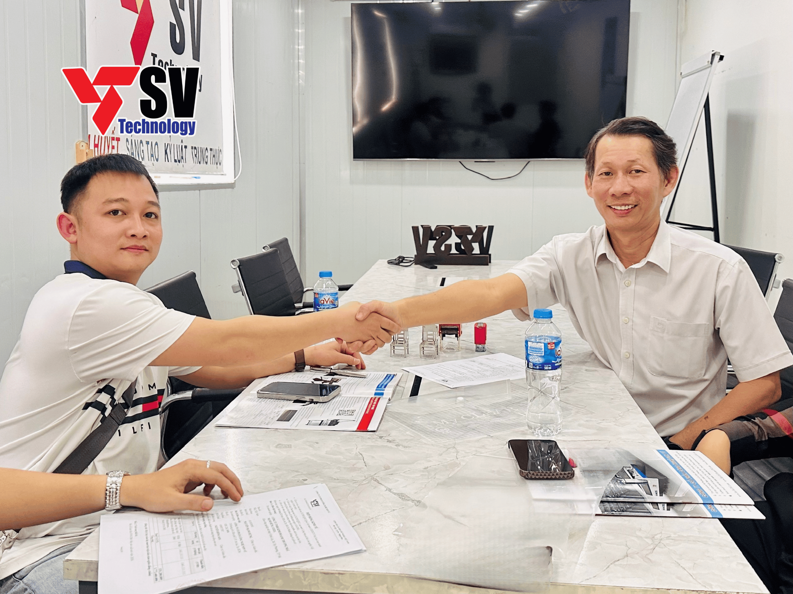 Máy cắt laser 12kW Sơn Vũ tại Hà Nội