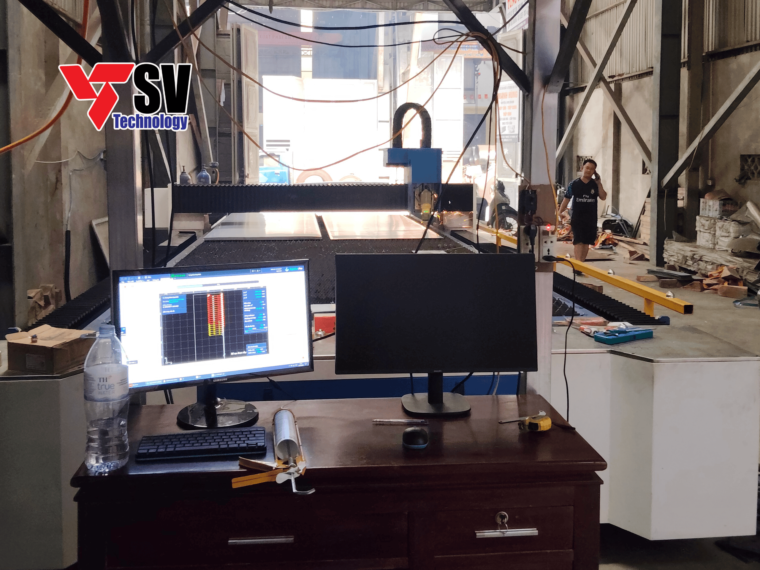 Máy cắt laser 12kW Sơn Vũ cho phép cắt hiệu quả trên thép đen dày tới 40-50mm