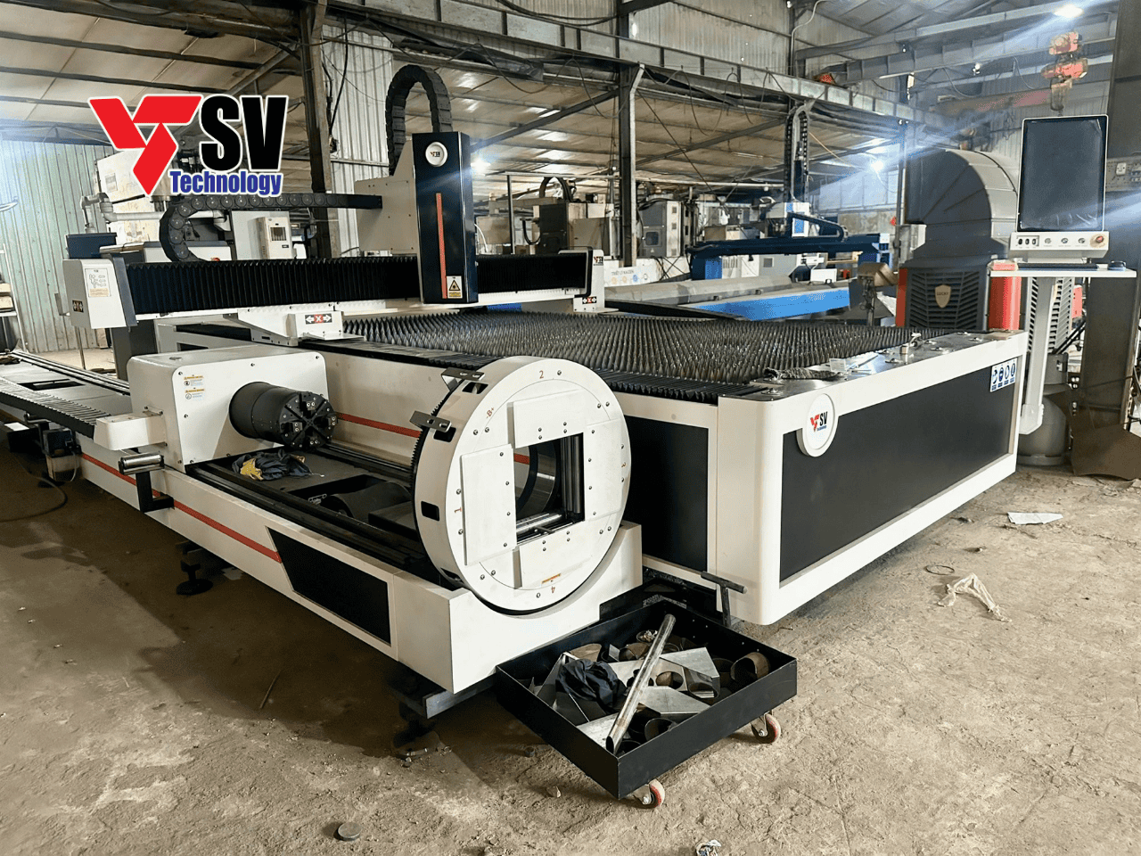 Khách hàng Ấn Độ chọn máy cắt laser tấm và ống kết hợp thương hiệu Việt