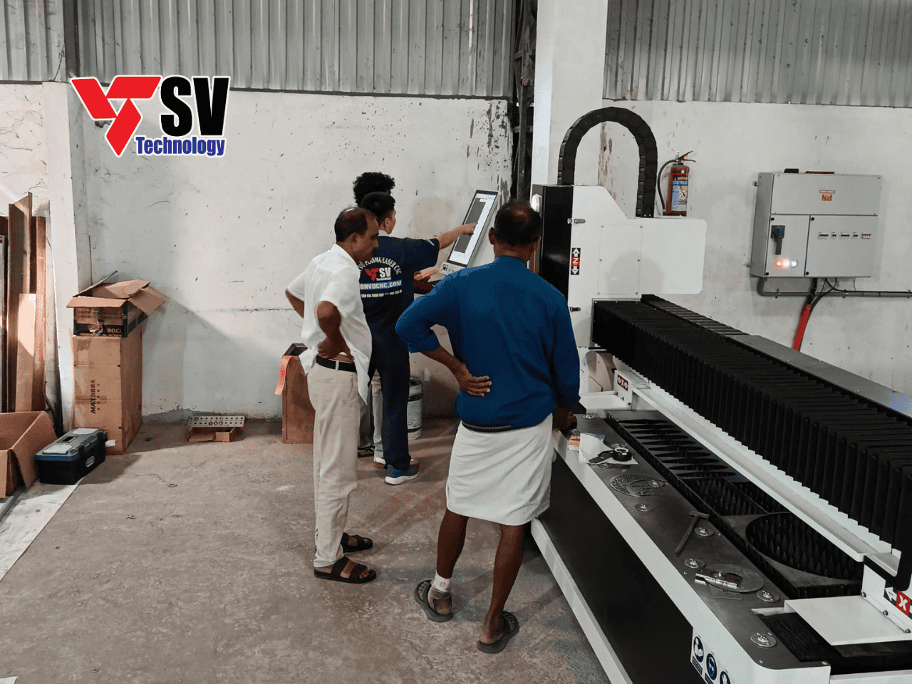 Đội ngũ Sơn Vũ đảm bảo rằng khách hàng nắm chắc toàn bộ công nghệ với chiếc máy này trước khi về nước