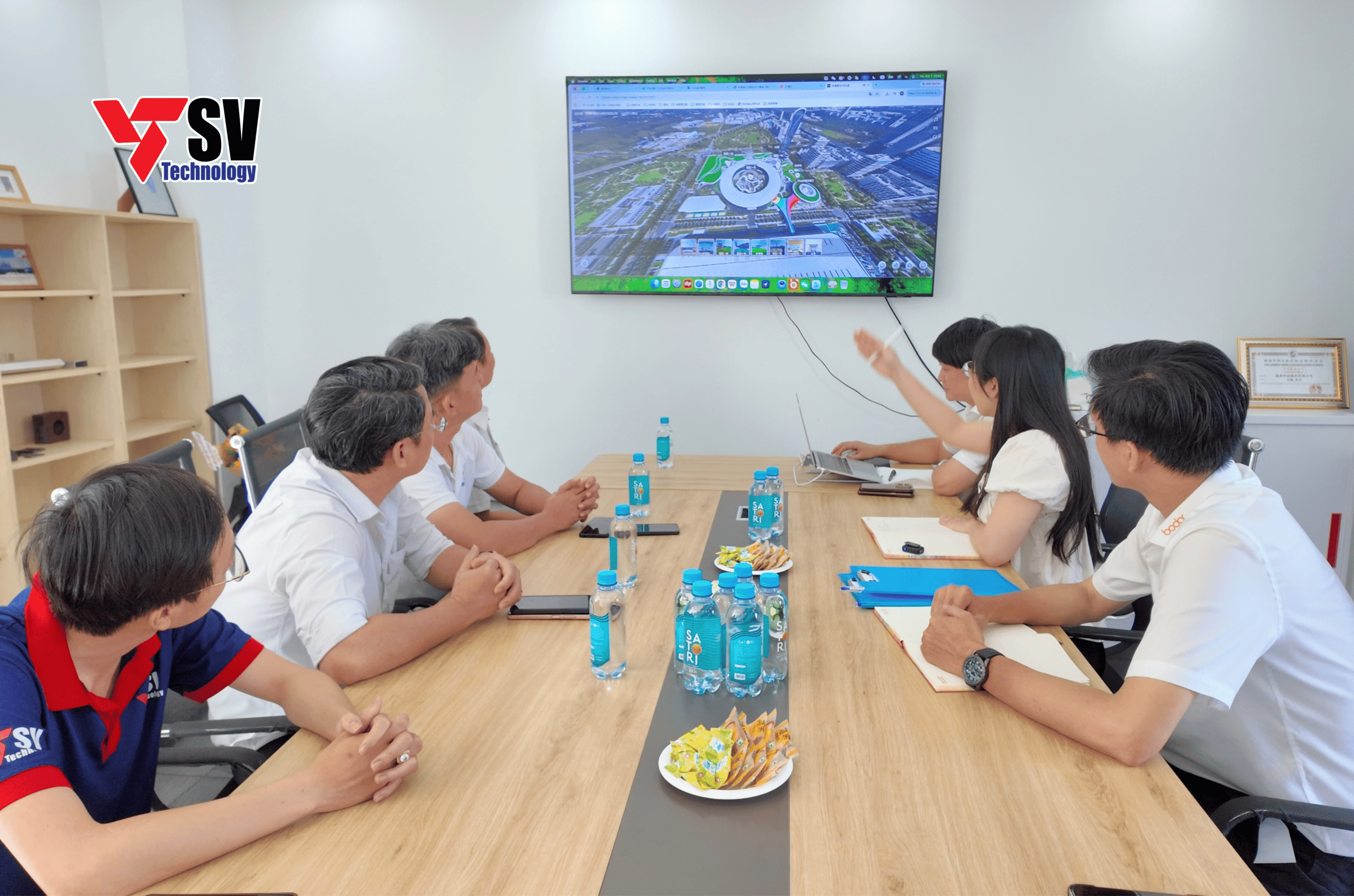 Lễ ký kết hợp tác chiến lược giữa Giám đốc Sơn Vũ CNC và đại diện cấp cao của Bodor